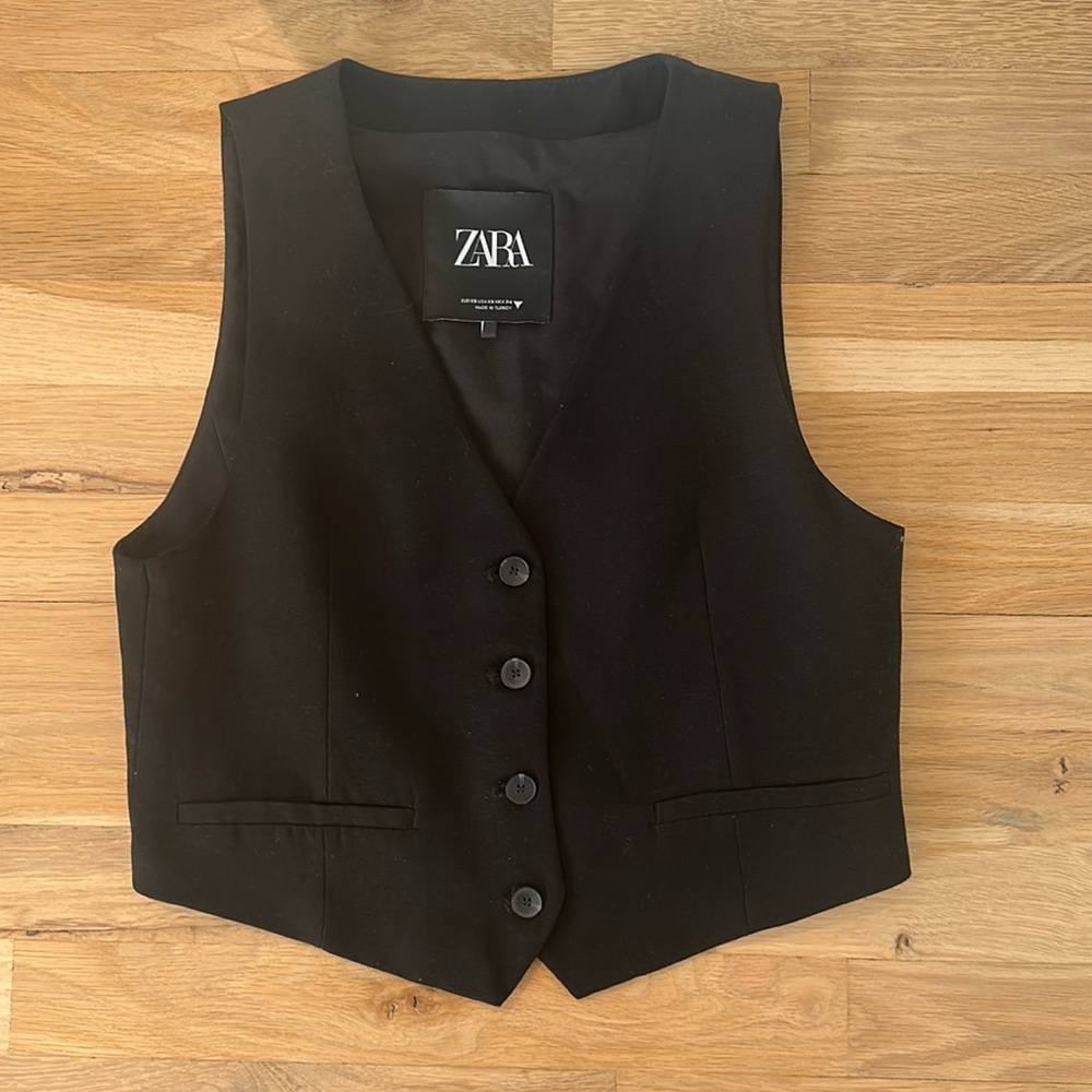 Zara black vest xs
